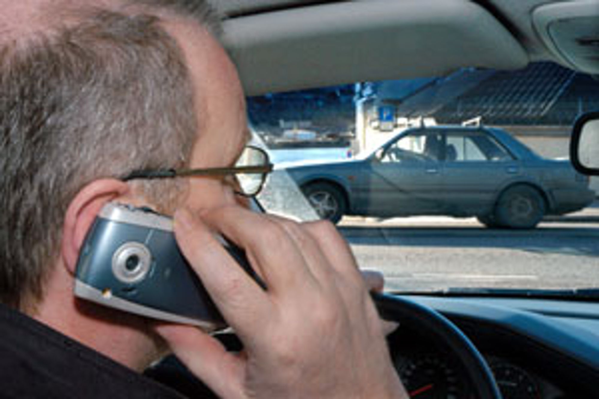 Hør SMS mens du kjører