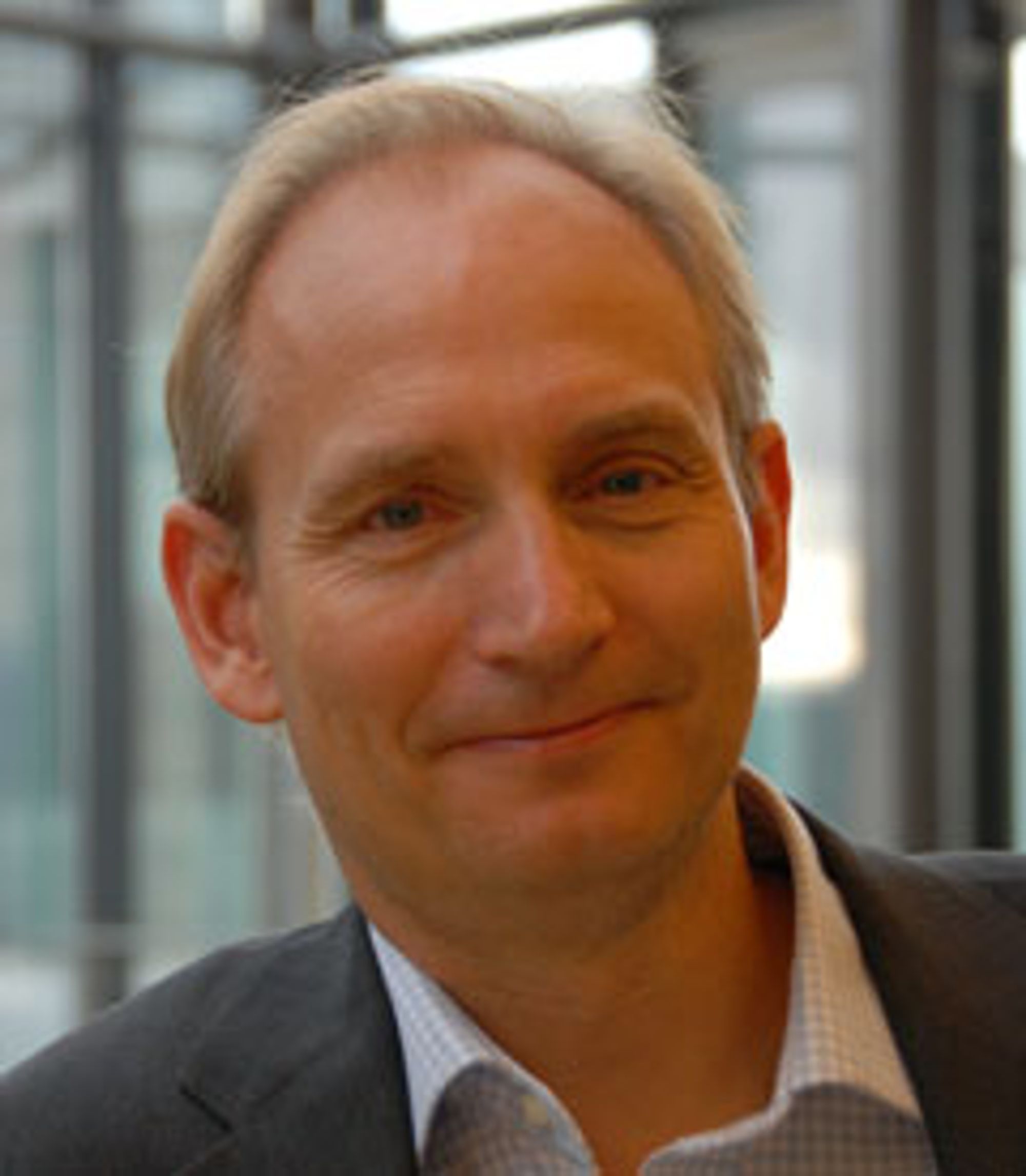  Harald Krohg er daglig leder i Telenors bredb&amp;aring;ndsgrossist Jara. N&amp;aring; testlanserer de VDSL bredb&amp;aring;ndsaksess. 