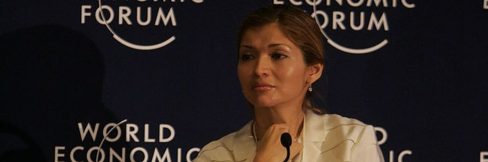 Presidentdatter Gulnara Karimova har via det Gibraltar-registrerte selskapet Takilant mottatt betaling for mobillisenser både fra Teliasonera og delvis Telenor-eide Vimpelcom. Begge etterforskes for korrupsjonsmistanker.