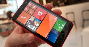Nokia Lumia 625 Her får du stor skjerm og Windows til en billig penge