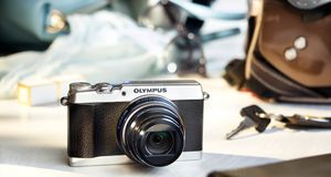 Olympus har lansert superzoom med retro-design