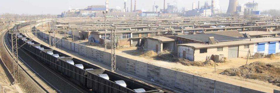 Togsettene i Kina kan være opp til 2,5 kilometer lange. Det gir utfordringer til kommunikasjonen mellom lokomotivet foran og bak.