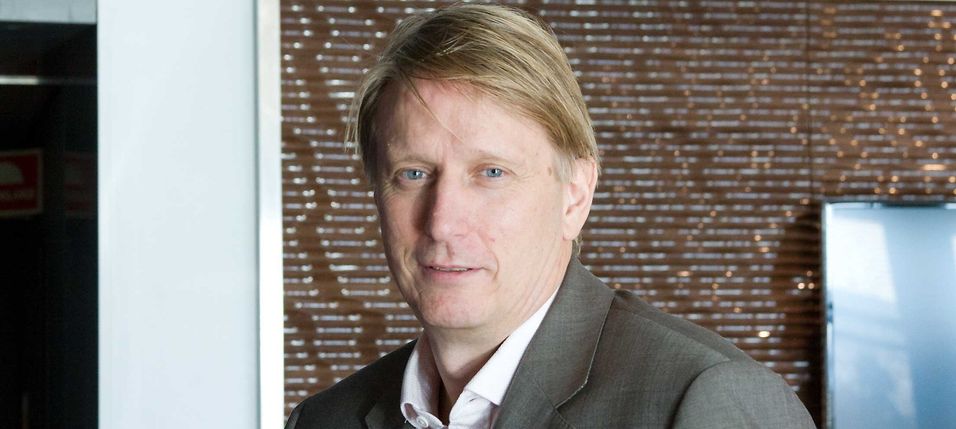 Administrerende direktør Gisle Pedersen i Telenor-selskapet Canal digital kabel-tv vil gjerne gi kundene valgfrihet, men må først gjøre endringer i nettverket, skriver han. 