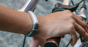Smartbåndet Jawbone UP3 får flere sensorer