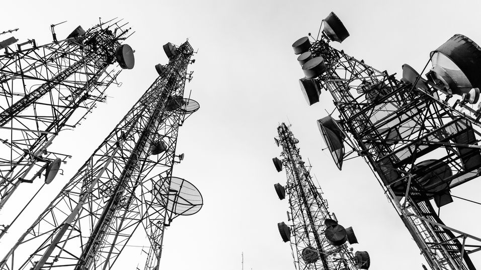 Ved hjelp av tre auksjoner fordeler USA 600 MHz-båndet fra TV-kringkasterne til mobiloperatørene. De to første og viktigste auksjonene er ferdig. Den siste skal bestemme plasseringen av frekvensene i frekvensbåndet. 