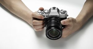 Fujifilm X-T10 Den populære retrokongen X-T1 får en billigere lillebror