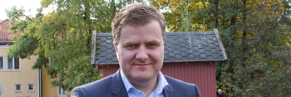 Administrerende direktør Trond Skjellerud i Eidsiva bredbånd forsøker å utnytte dugnadsånden for å få økt fiberutbygging i Hedmark og Oppland.
