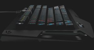 Logitech slipper lite spilltastatur med stort navn
