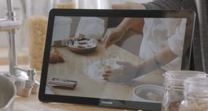 Her er de første bildene av Samsungs 18,4-tommer store nettbrett