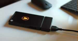 Denne fullverdige Windows 10-PC-en er på størrelse med en mobiltelefon