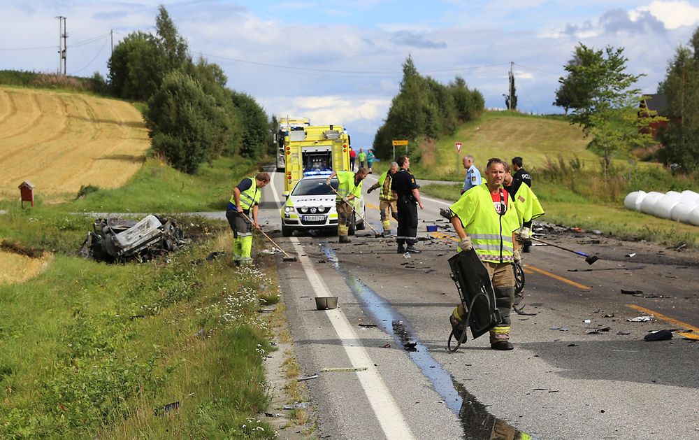 Illustrasjonsbilde fra en trafikkulykke ved Steinkjer i 2014. Foto: Terje Næss / NTB scanpix 