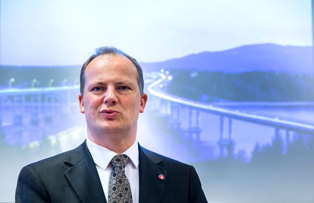 Samferdselsminister Ketil Solvik-Olsen (Frp) åpner pengesekken for neste NTP-periode. Foto: Gorm Kallestad / NTB scanpix