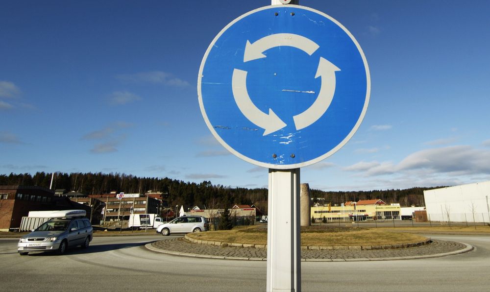 Samferdselsdepartementet begrunner sitt standpunkt med at det er av stor betydning at trafikken flyter godt og holder jevn fart på hovedveger med stort innslag av gjennomgangstrafikk. Foto: © Thorfinn Bekkelund / Samfoto