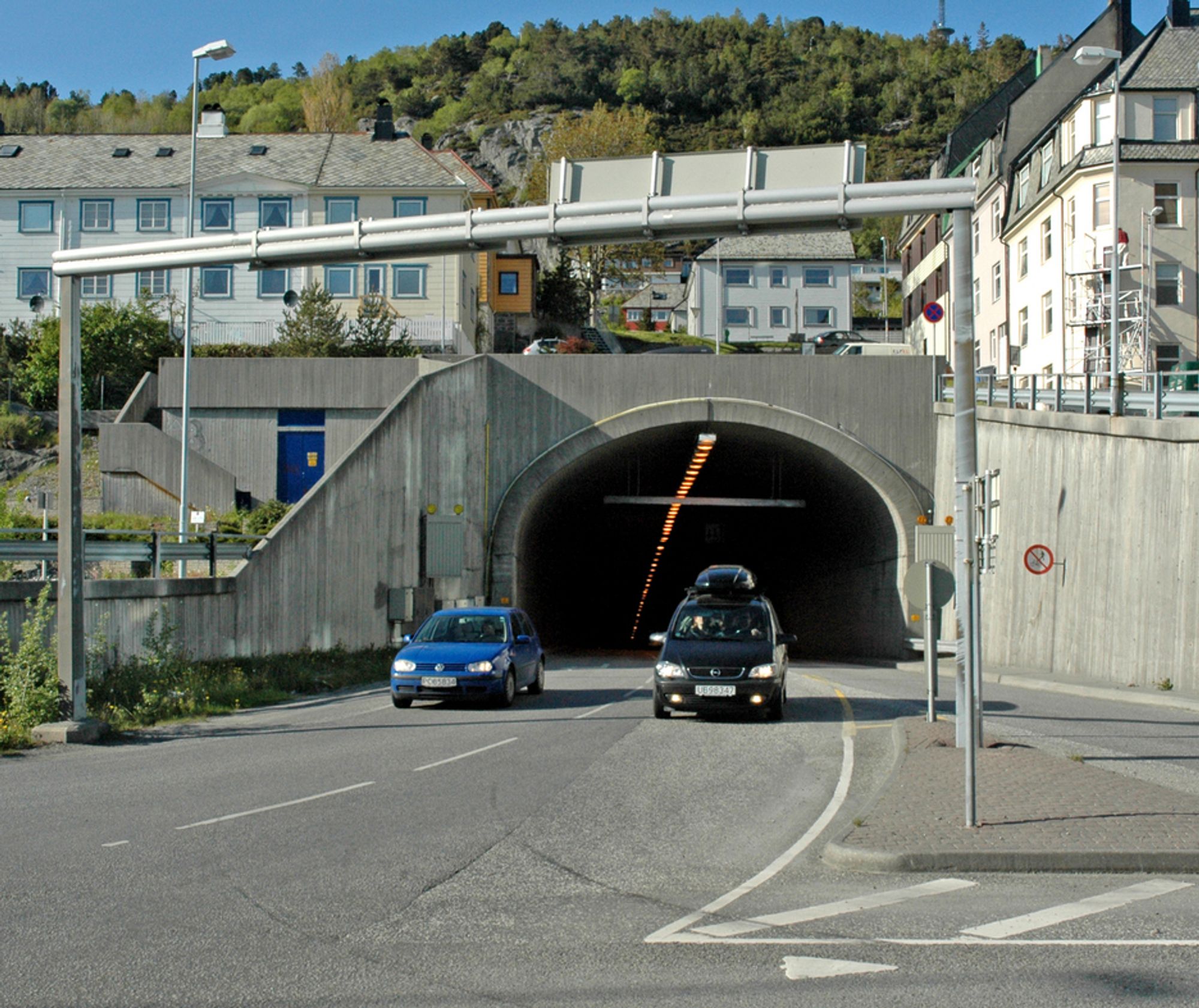Inntil videre går trafikken som normalt hele døgnet gjennom Ellingsøytunnelen, men når rehabiliteringen kommer i gang, blir den stengt om natten.