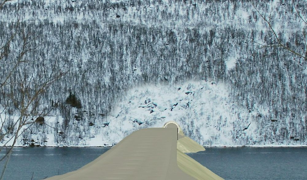 Bildet viser brua over Gryllefjorden med søndre påhugg til Ballesvikskartunnelen i bakgrunnen. Her skal det støpes en 40 meter lang portal. (Ill.: Bjørn Amund Enebo, Bjørbekk &amp; Lindheim landskapsarkitekter)