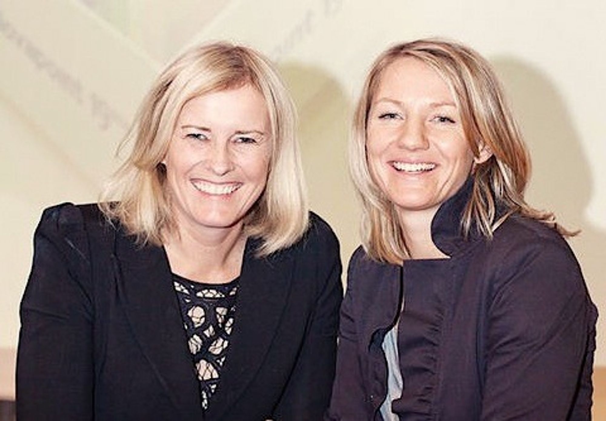 Merete Tøndel og Heidi Berg ble annonsert som vinnetere av ITS-prisen 2014 av samferdselmsinister Ketil Solvik-Olsen under ITS World i Detroit.