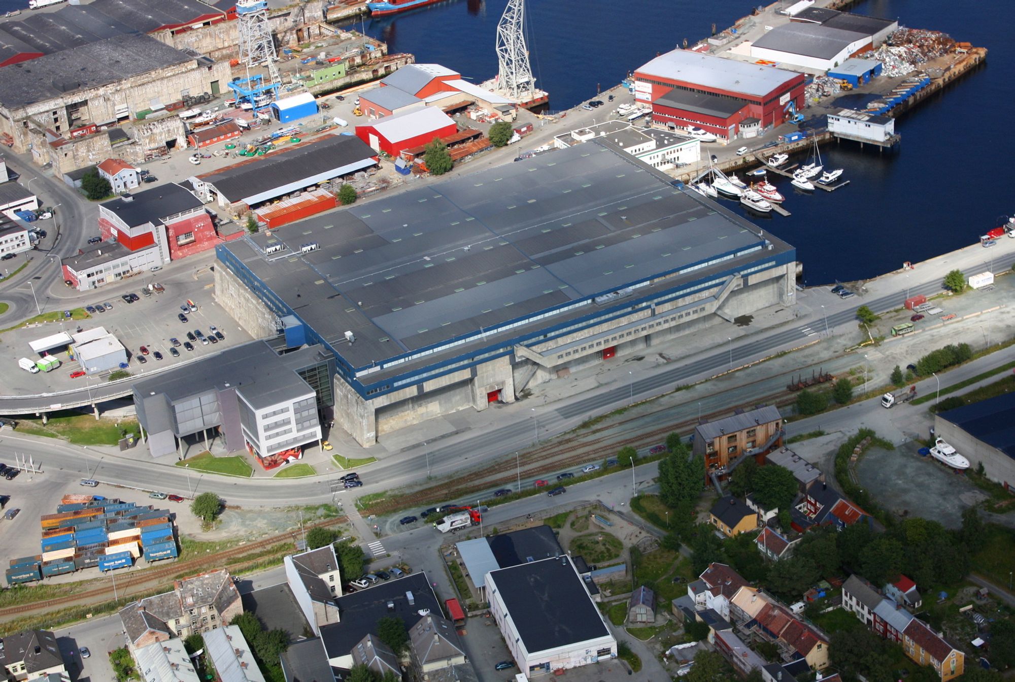 Dora 1, ikke langt fra Lade i Trondheim, er ex-tysk ubåtbunker som i dag blant annet rommer et datasenter.