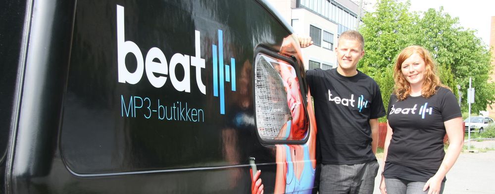 Endelig kan Beat.no tilby musikk fra alle de store plateselskapene. Her er selskapet representert ved to av gründerne, Simen og Linn Dyveke Wilberg.