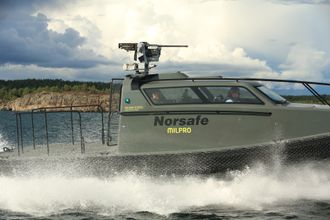 Norsafes Munin S1200-prototyp med Kongsbergs fjernstyrte våpenstasjon Sea Protector.