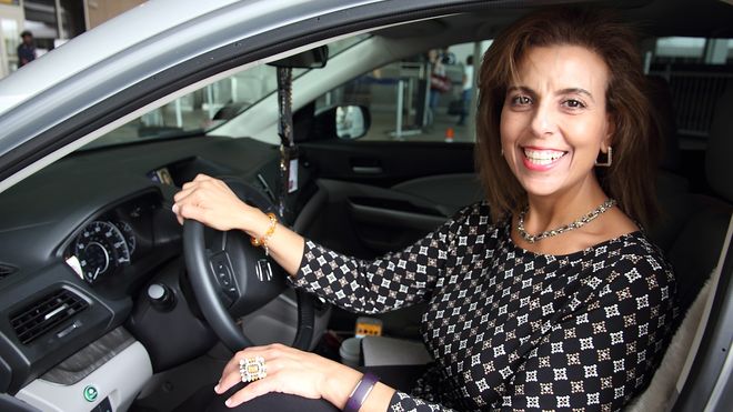 Nancy (47) mistet jobben på grunn av oljeprisen. Nå er hun Uber-sjåfør