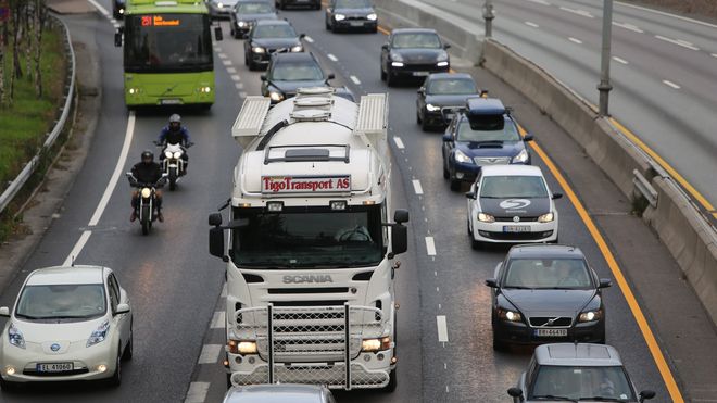 Transportforskeren svarer leserne: Derfor gir mer vei mer kø