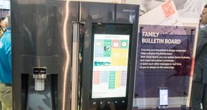 Samsung lanserer smart kjøleskap med enorm berøringsskjerm