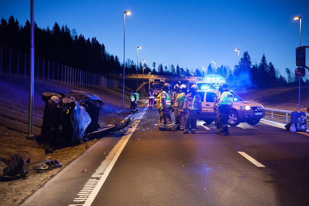 Fra en trafikkulykke på E18 i Hærlandstunnelen i Eidsberg kommune tidligere i år. Foto: NTB scanpix