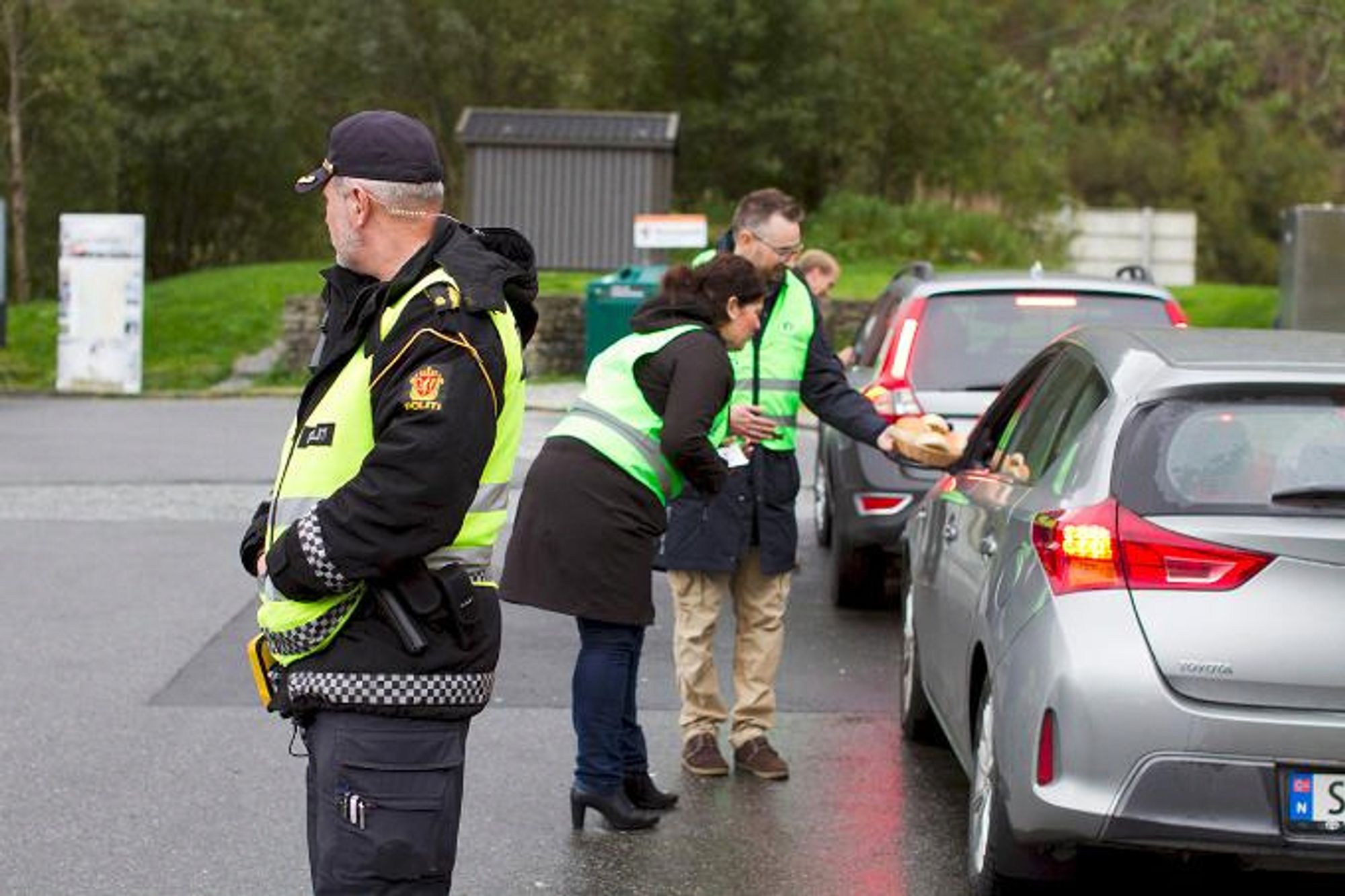 En tasteplass er en tilrettelagt rasteplass med tilgang på gratis wi-fi. Landets første tasteplass åpnet torsdag på Trengereid utenfor Bergen.