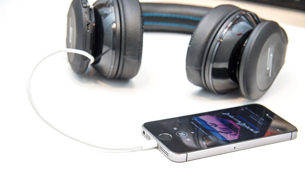 Apple vil koble hodesett til iPhone pluggen Tu.no EU vil tvinge Apple over på USB Tu.no