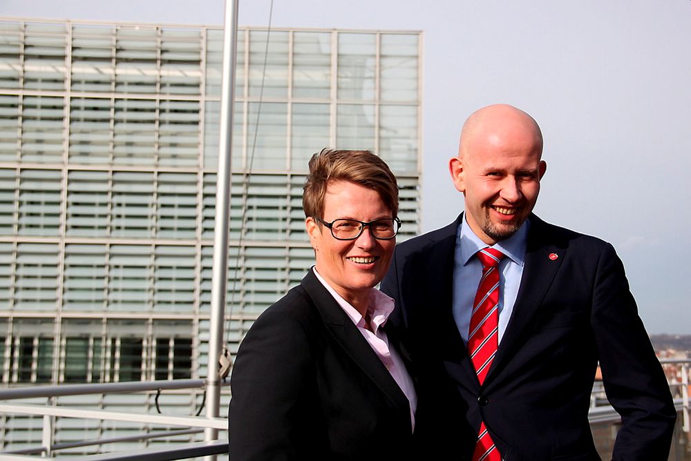 Stortinget legger hard press på både klima- og miljøminister Tine Sundtoft og olje- og energiminister Tord Lien i forbindelse med elektrifisering av Utsirahøyden.