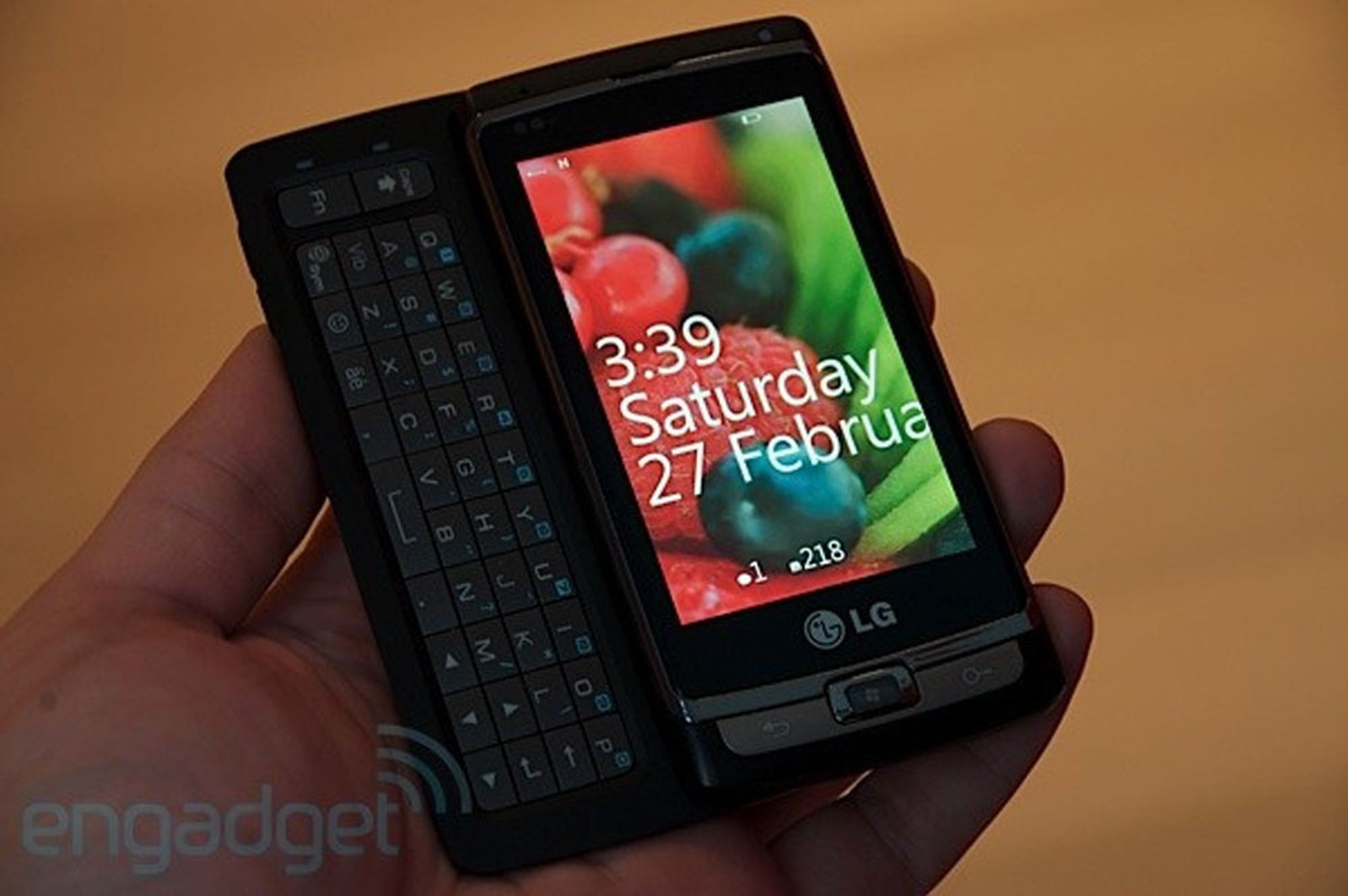 Her er den første Windows Phone 7-telefonen