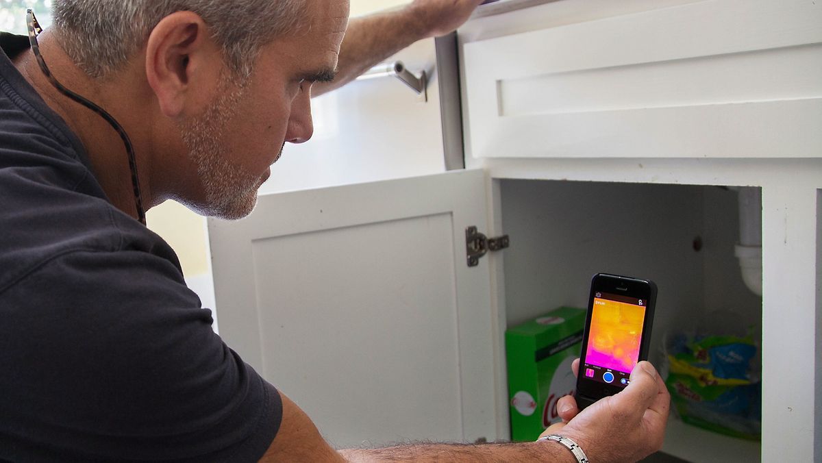 Nytt deksel gjør mobilen til et varmesøkende kamera Tu.no iPhone laderen kan bli altfor varm Tu.no