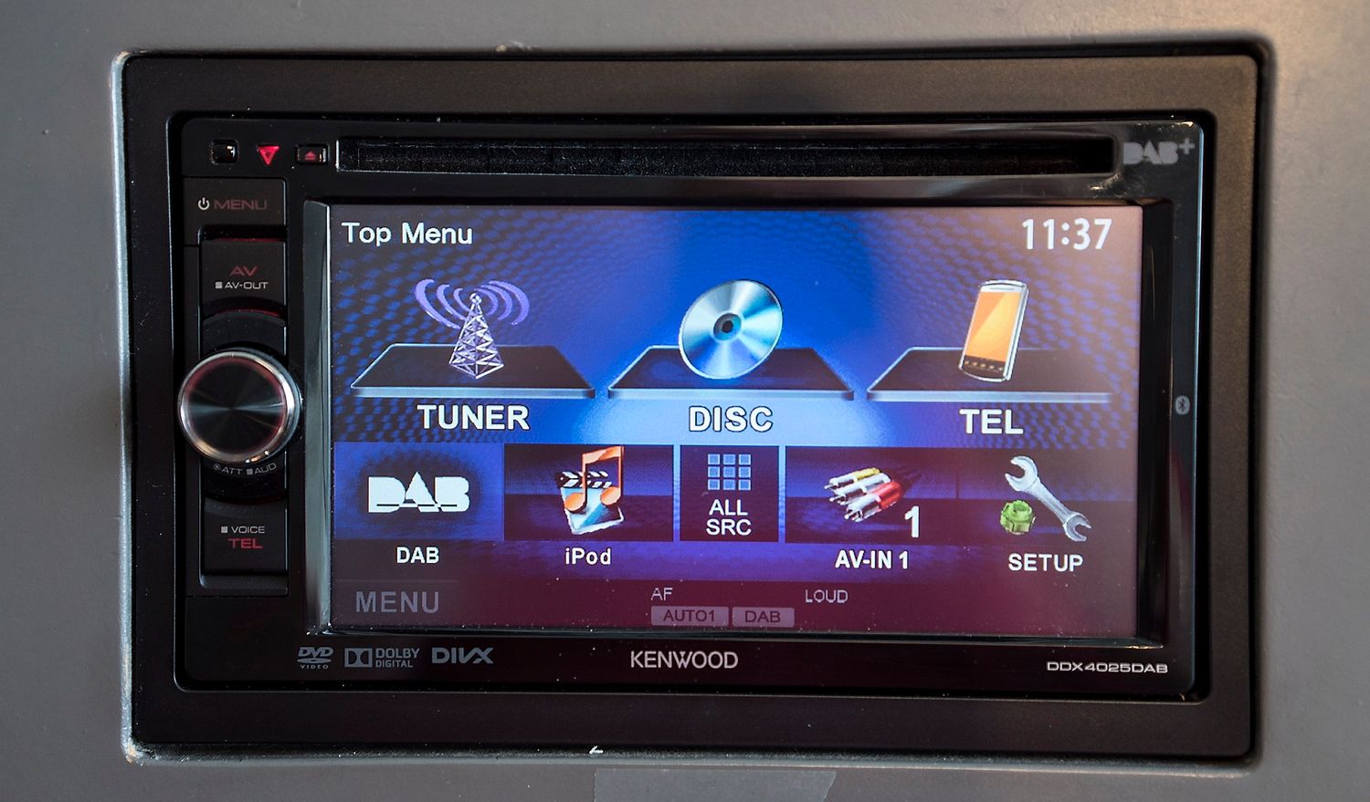 Slik kan bilen din få DAB+, ryggekamera og navigasjon Tu.no