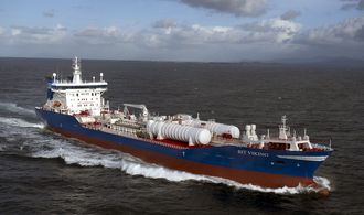 I lasten har Bit Viking oljeprodukter. På dekk har den to gasstanker, hver på 500m3. To Wärtsilä 6L46B motorer, hver på 5,850 kW, er bygget om til DF 50 dual fuel LNG-motorer.