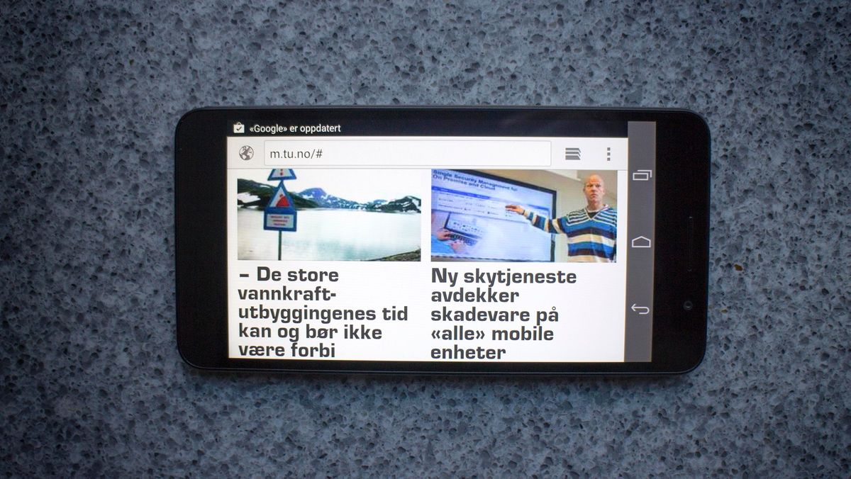 Dette mobil flaggskipet koster halvparten av konkurrentene Dette mobil flaggskipet koster halvparten av konkurrentene