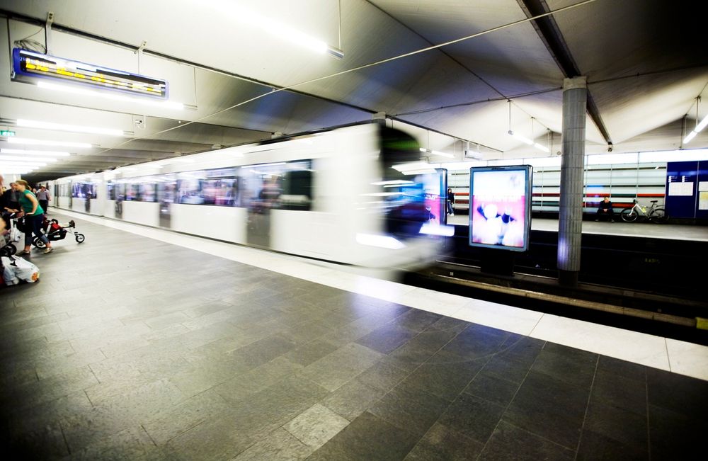 Nå skal det bli god mobildekning og 4G også inne i t-banetunnelen i Oslo.  