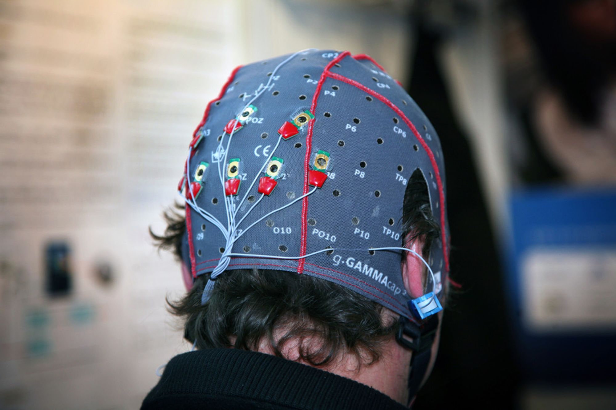 Guger Technologies EEG-hjelm KAN brukes til dataspill, men er foreløpig litt for treig til at det fungerer spesielt bra.