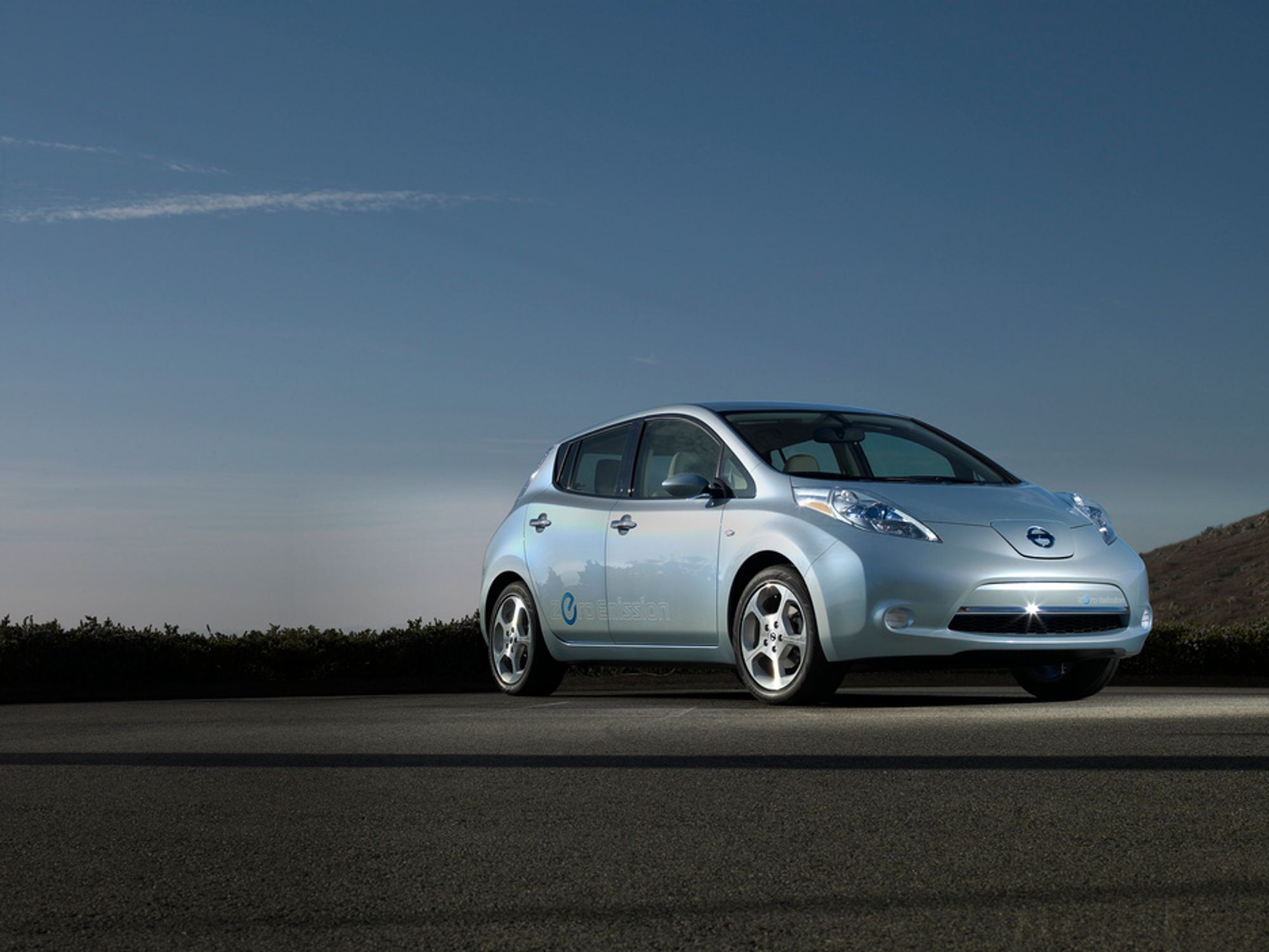 Nissan Leaf er kåret til Årets bil 2011 av europeiske biljournalister.