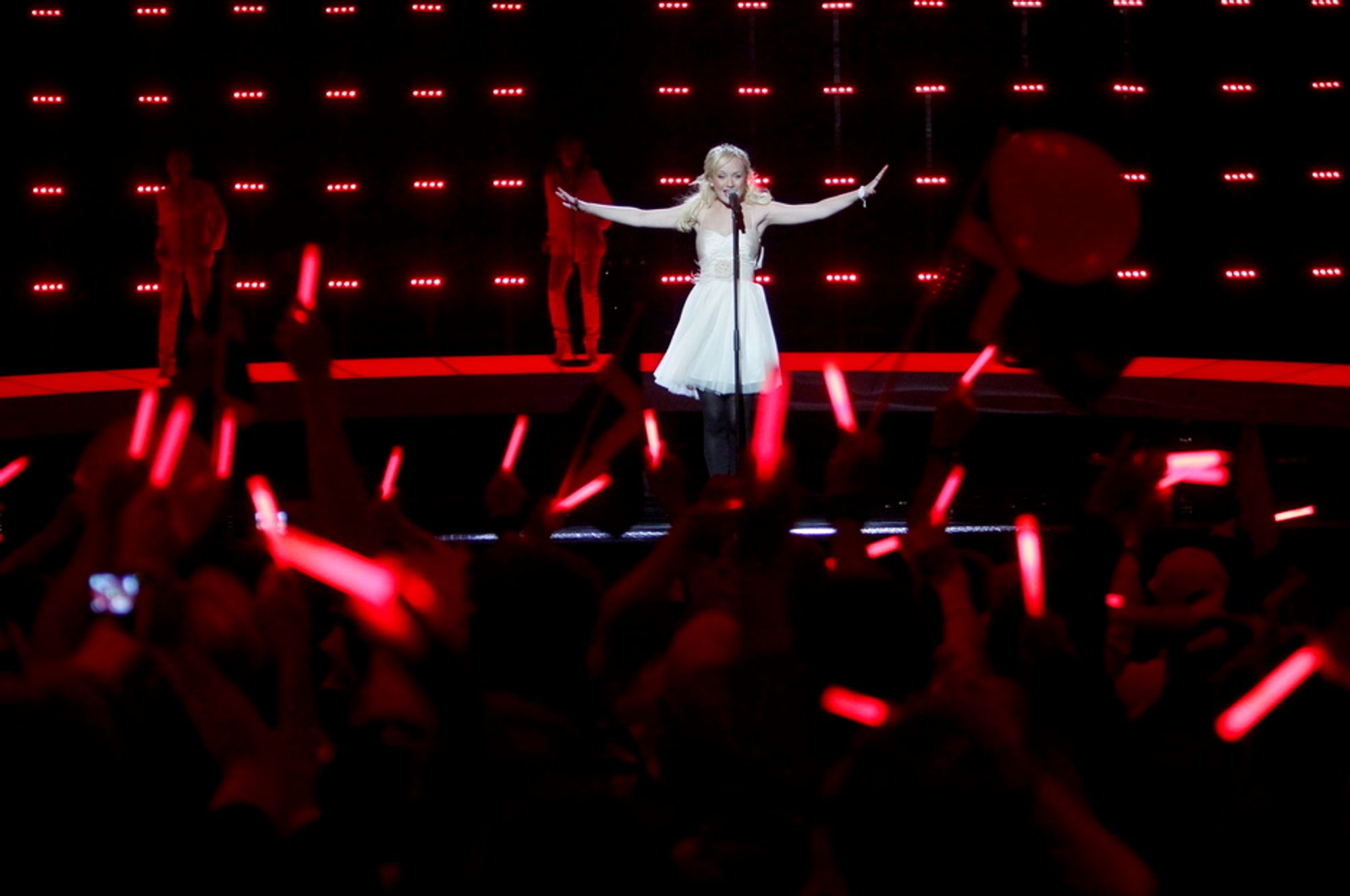 Svenske Anna Bergendahl klarte ikke kvalifisere seg til finalen i Eurovision Song Contest. Men svenskene kunne i alle fall nyte sendingen både i HD og surround.