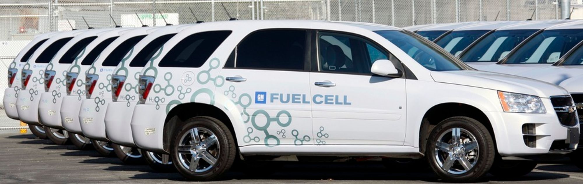 General Motors produserer i dag Chevrolet Equinox Fuel Cell. Men den er ikke til salgs på ordinær måte, den benyttes kun i demonstrasjonsprosjekter.