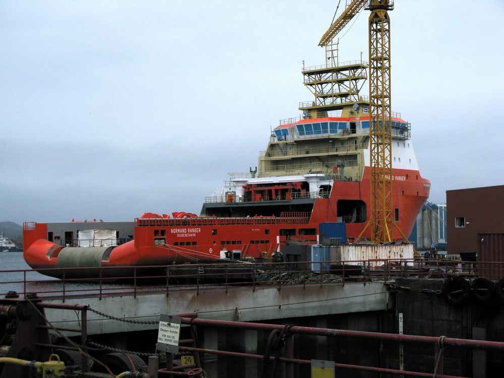 Skipet er av typen VS 490 AHTS fra Wärtsilä Ship Design. Det er 91 meter langt, 22 meter brett og får ei dødvekt på om lag 4500 tonn.