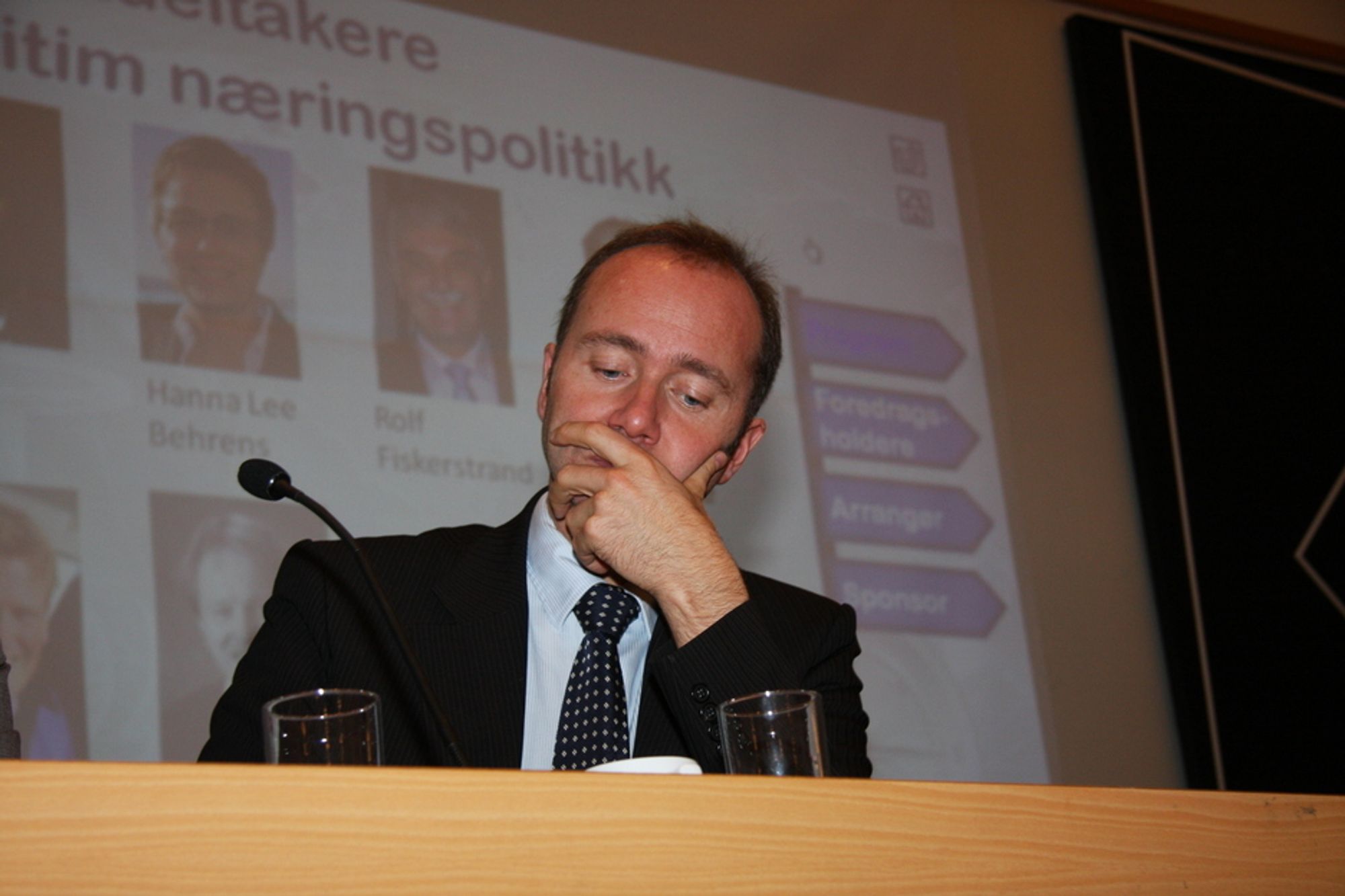IKKE NOE GJESP: Nærings- og handelsminister Trond Giske begeistret forsamlingen under Verftskonferansen i Ålesund i dag.