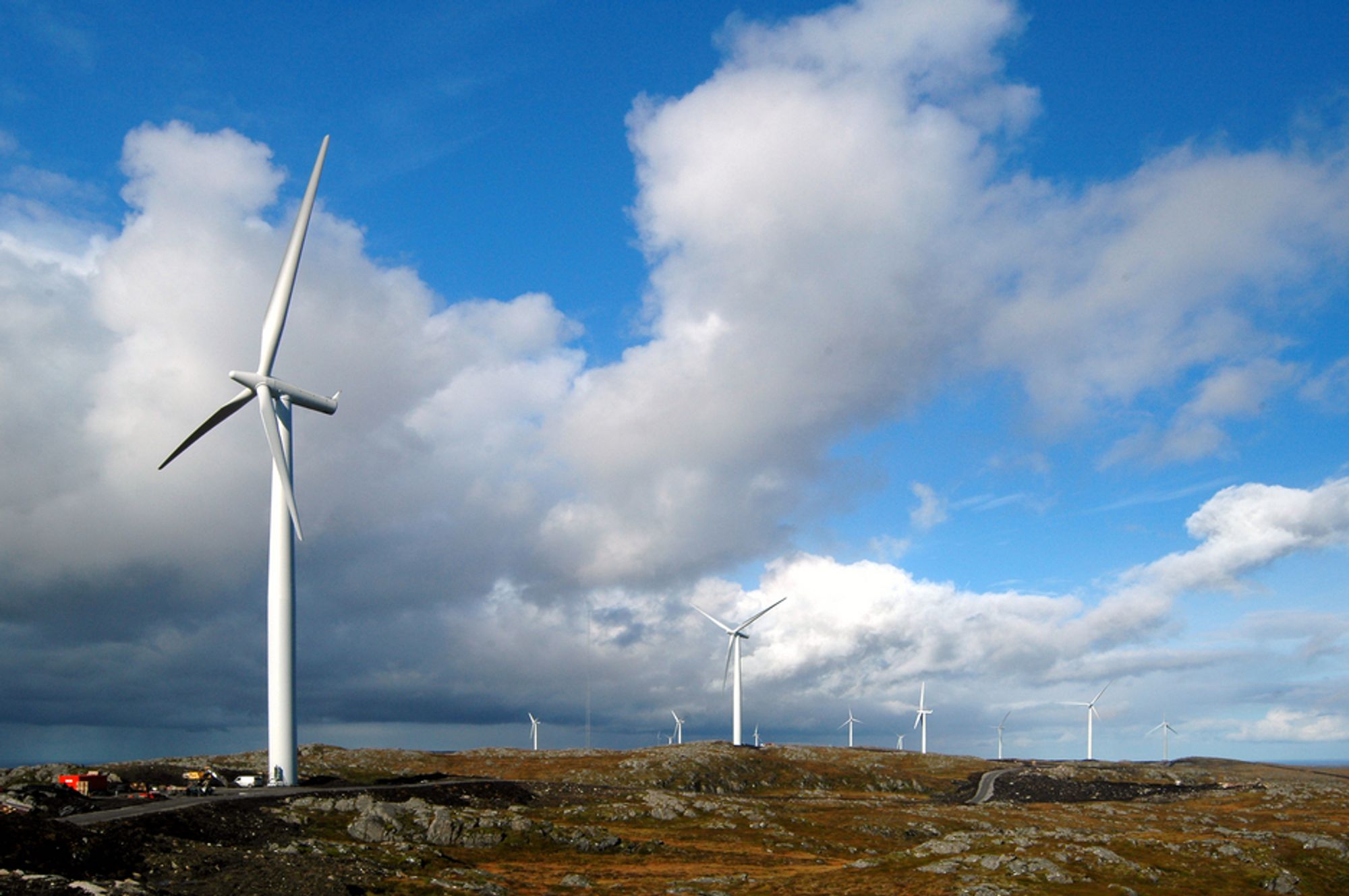 De beste vindkraftprosjektene skal komme først i køen hos NVE. Her fra Statkrafts vindpark på Hitra.
