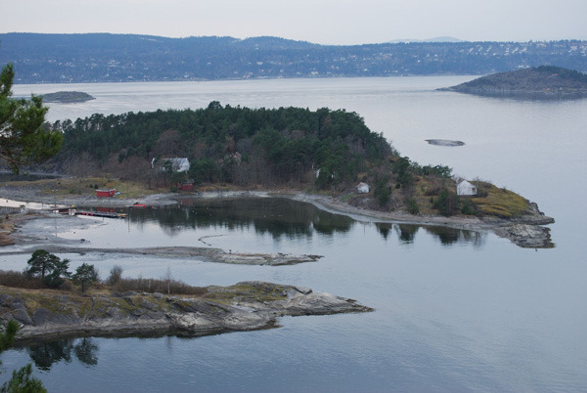 MALMØYKALVEN: Deponiet bak denne øya er fortsatt gjenstand for miljøkrangel.