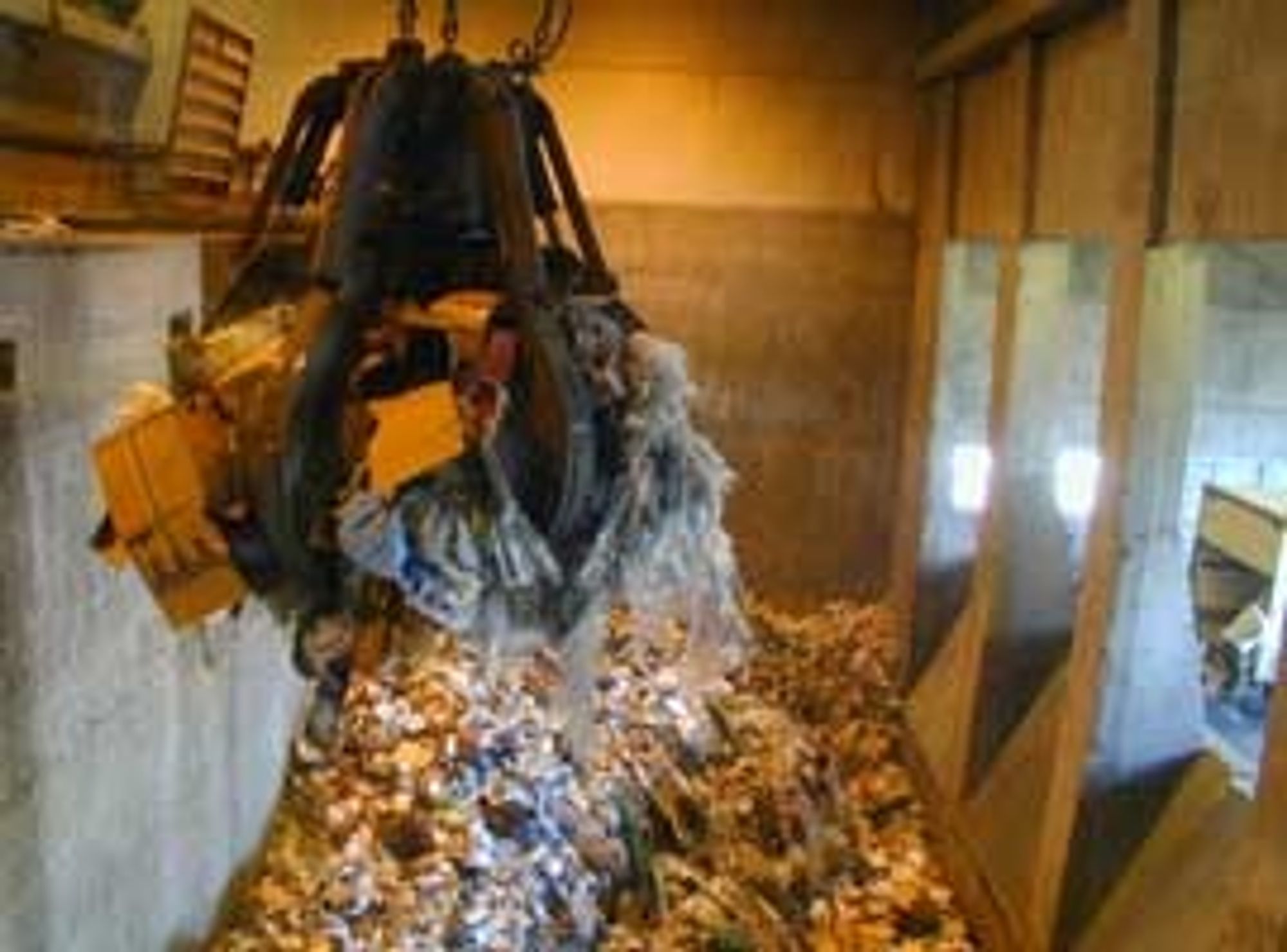 Miljøfarlig avfall havner rett i søppelbøtta