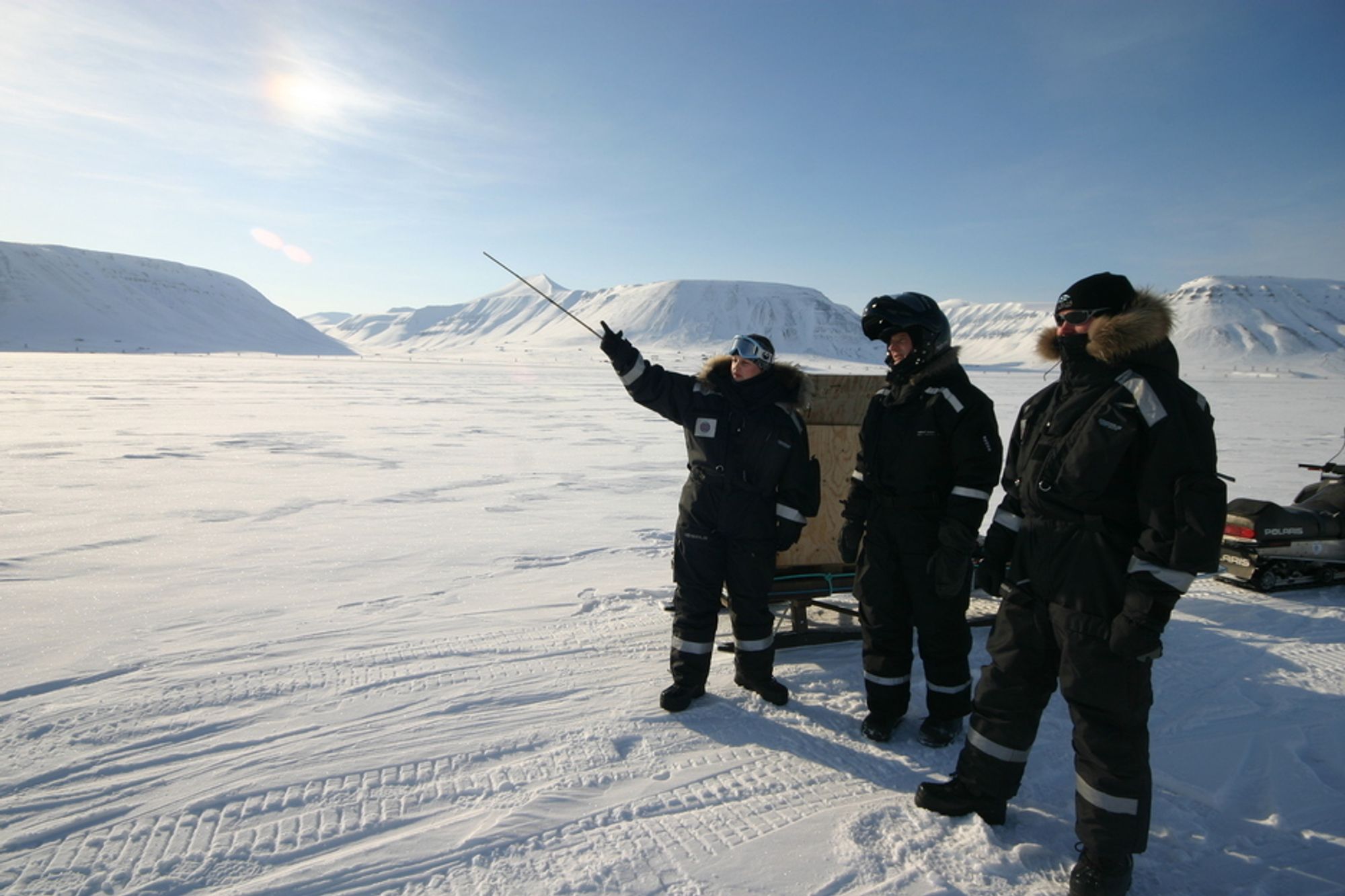 Feltarbeid på Svalbard er en naturopplevelse. Men den arktiske kulden biter også i april.