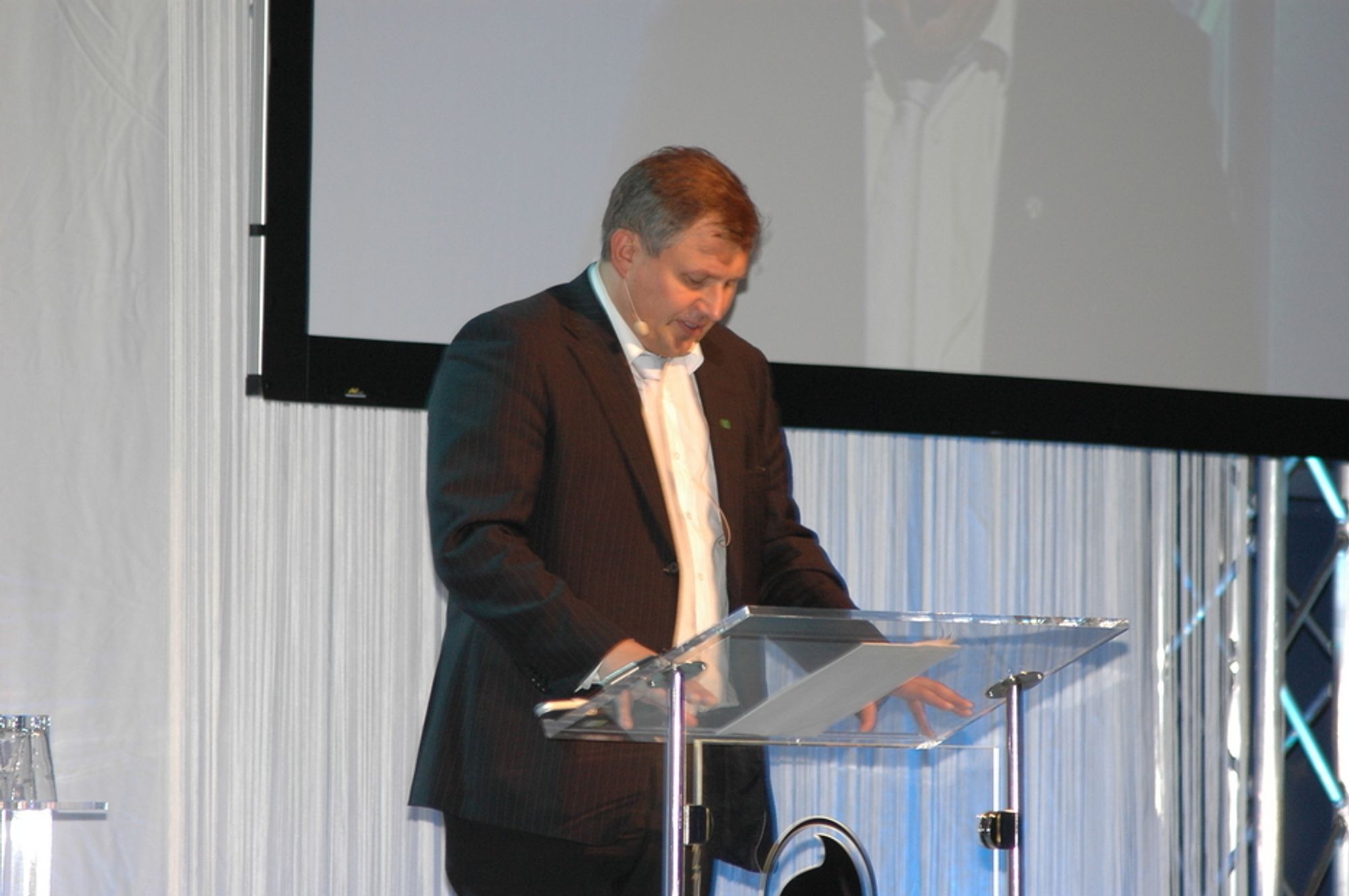 Riis Johansen på OLFs årskonferanse.