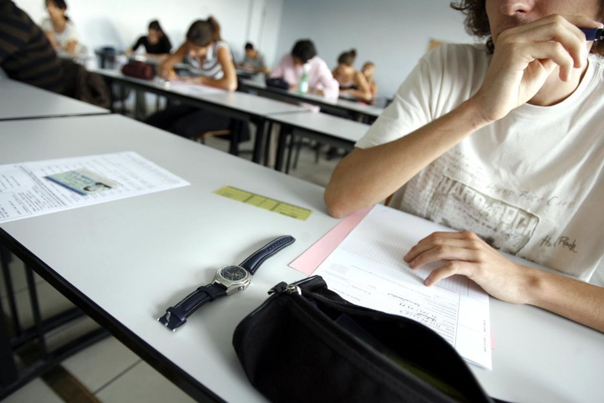 PRESS: Én av 20 studenter innrømmer at de jukser på eksamen. Hvor mange som IKKE innrømmer juks, er naturligvis ukjent.