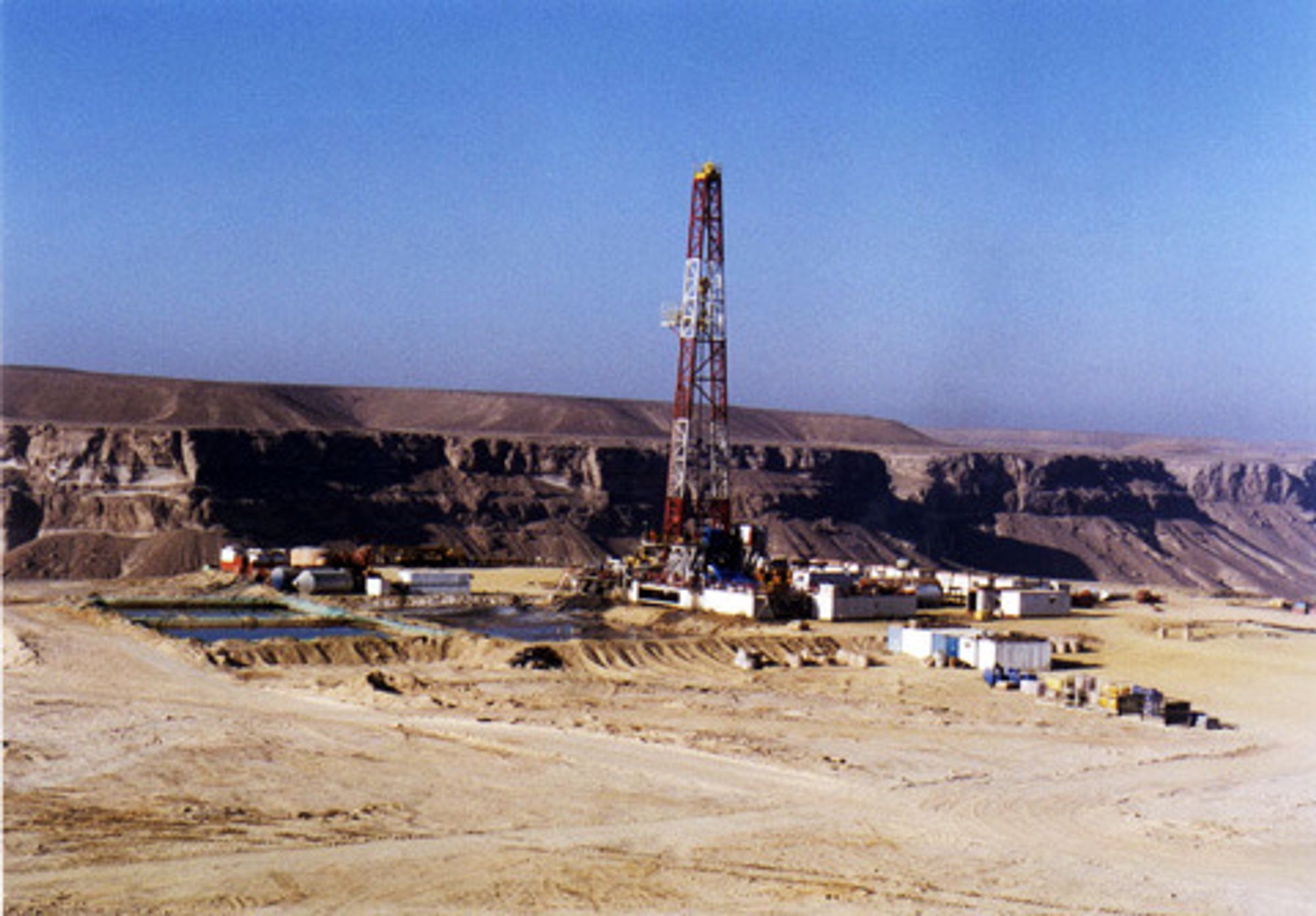 IRAK: Norske DNO skal sette i gang oljeproduksjon i Irak, men nå frykter obligasjonseiere at selskapet rakner. Dette bildet er fra en av selskapets installasjoner i Yemen.