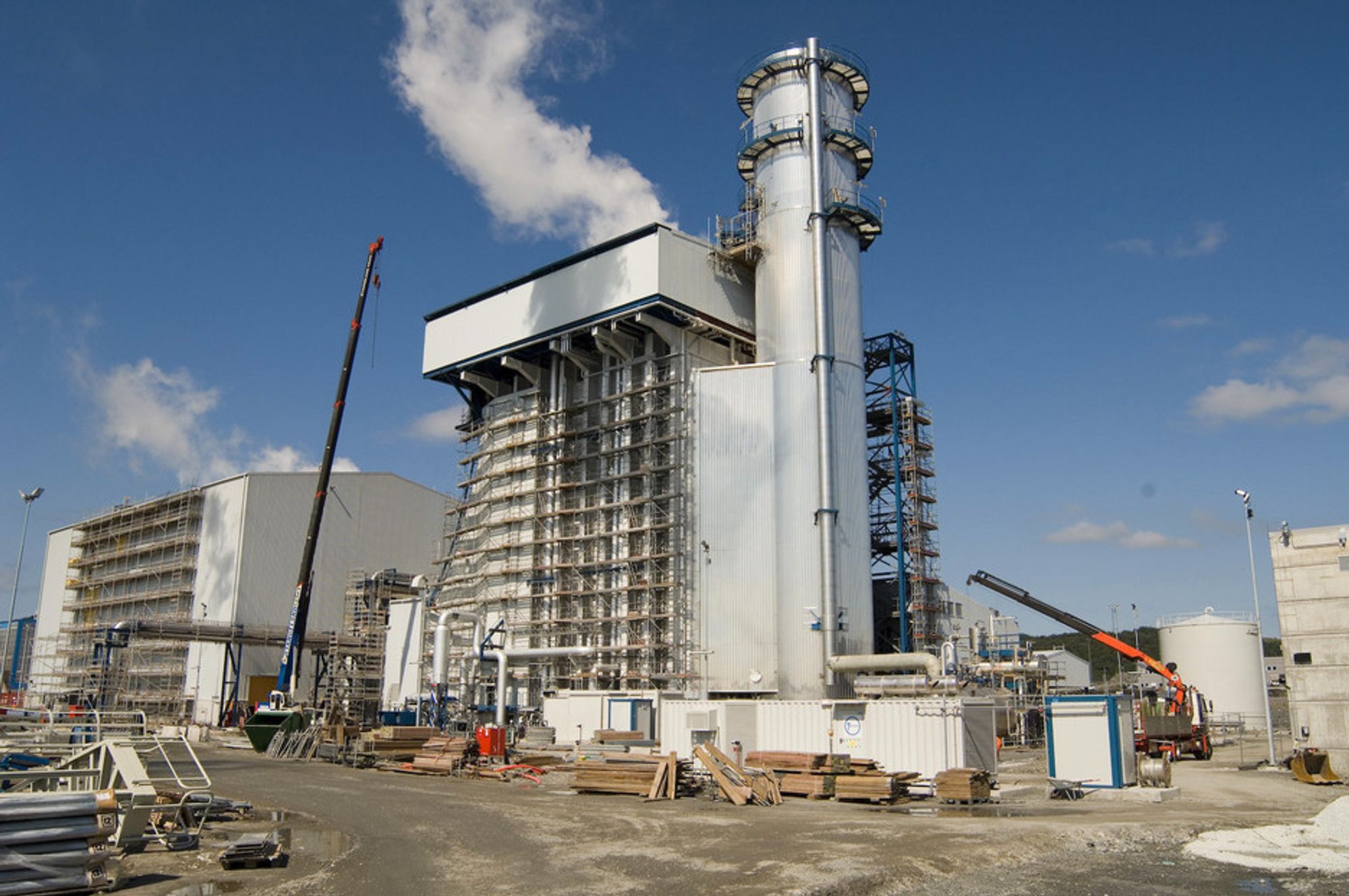 KRAFT: Sargas, Søral, Tinfos og Eramet Norge vil bygge et fullrenset kullkraftverk på Husnes i Hordaland innen 2011-2012. Her fra kraftverket på Kårstø, som ble åpnet nylig.